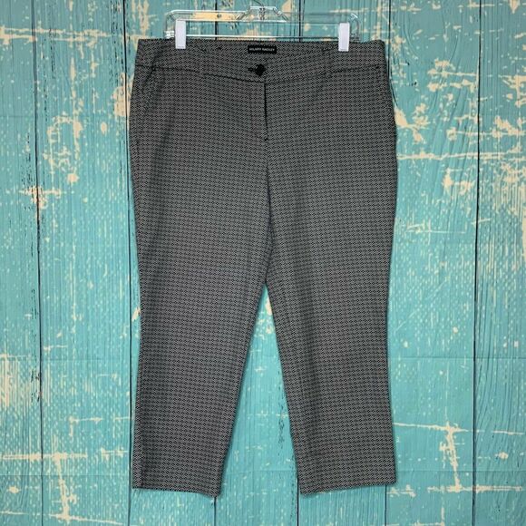 Hilary Radley black geometric print cropped Pants Size 12 - Picture 8 of 10